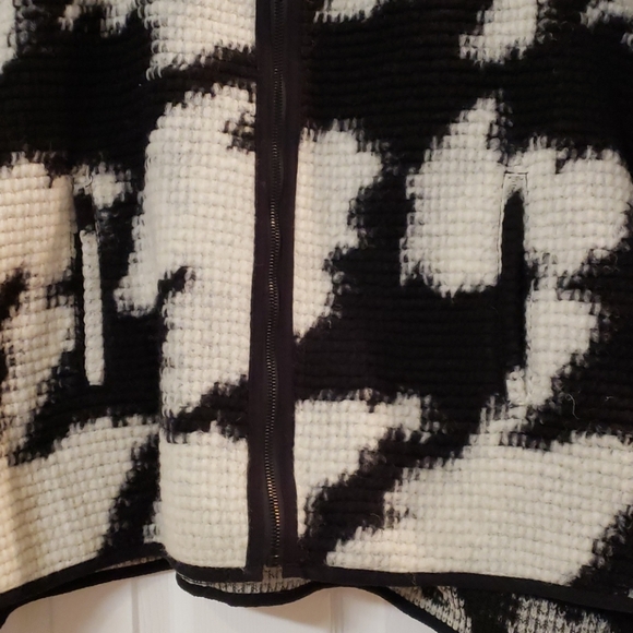 💞French Connection💞 Cape - Picture 3 of 4